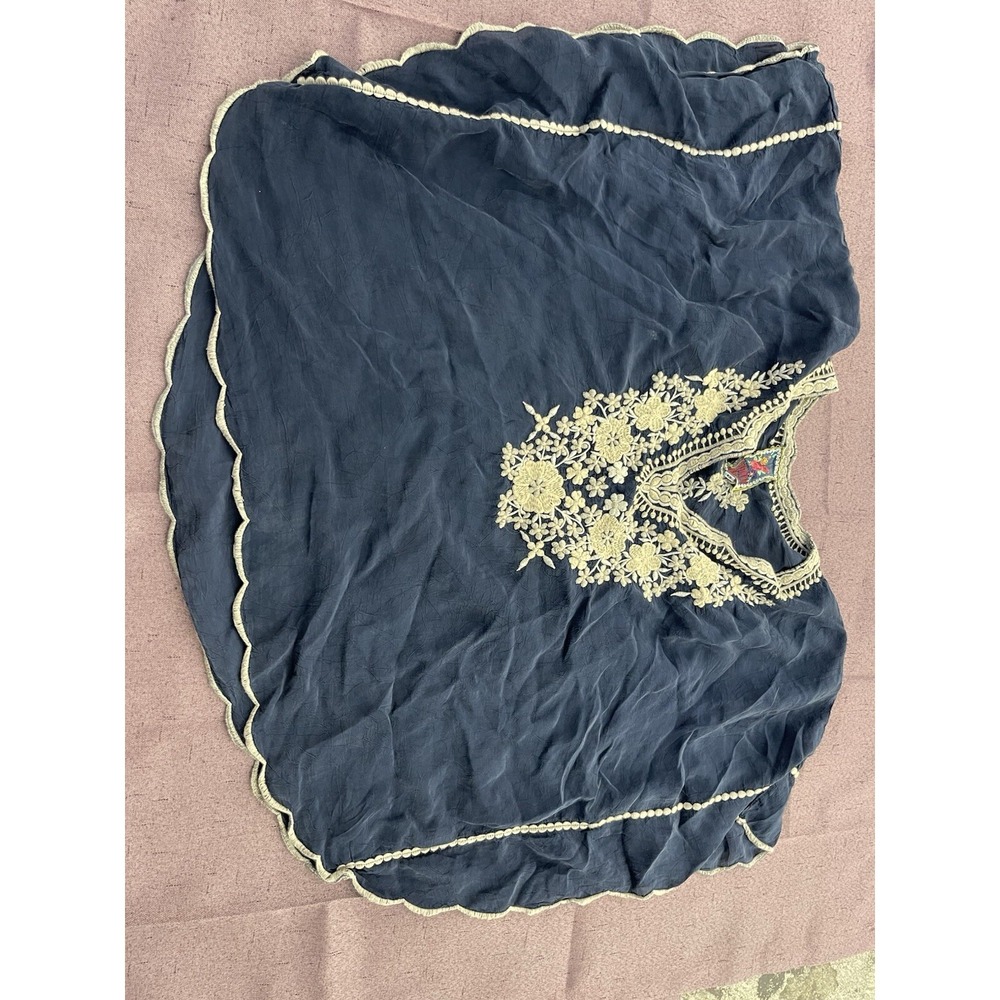 Johnny Was Floral Embroidered Blue Blouse PS H12